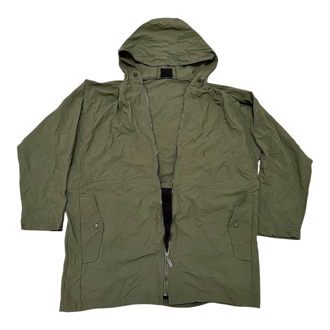 Fieldcore Windbreaker Jacket (Category: Coats, Jackets and Outerwear) located in Bagac. Submitted by papipicked (Listing ID 1437625210, Image 1). Description: -willing to send vid on f/b -pm for more pics -need wash (items are thrifted) width: 24 length: 29 condition: 9.5/10.