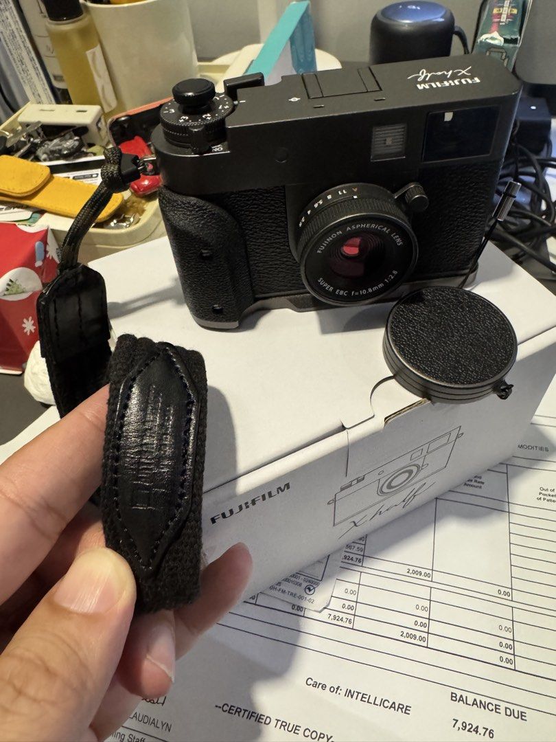 Fujifilm X-Half with accessories (Category: Cameras) located in Paranaque City. Submitted by warmeagle_be0856 (Listing ID 1437669870, Image 2). Description: Inclusions - Includes original box, receipt and accessories - With Smallrig L-shaped Mount Plate - JJC camera case, shutter release button, lens cover - With 32gb sd card - Shutter count: ~6k shots - Color: Charcoal Silver Purchased back in July 2025. Still under warranty.