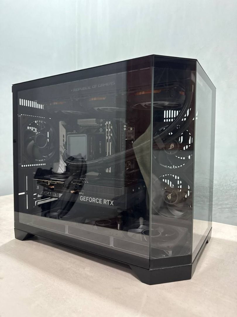 Gaming PC RTX 5070 Ryzen 9 7900x (Category: Desktops) located in Manila. Submitted by pael92 (Listing ID 1437749683, Image 2). Description: CPU - Ryzen 9 7900x 12 core GPU - Gigabyte Nvidia GeForce RTX 5070 Windforce SFF 12gig Motherboard - Gigabyte B850M Force Wifi 6e AM5 RAM - Apacer Panther DDR5 32 GB RAM SSD - Lexar NQ710 2 TB Gen 4 Nvme and Lexar gen 3 1 TB PSU - MSI MAG A850GL PCIE5 850 Watts CPU Cooler - Darkflash DE360 AIO Liquid CPU Cool