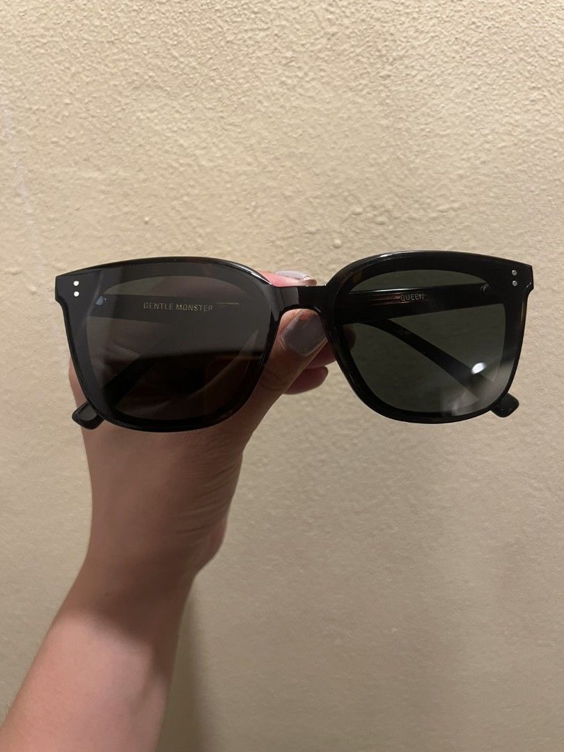 Gentle Monster Sunglasses in Queen Original (Category: Sunglasses & Eyewear) located in Paranaque City. Submitted by bagbrained88 (Listing ID 1437732279, Image 3). Description: Used less tha 5x orig with pouch and paper bag.