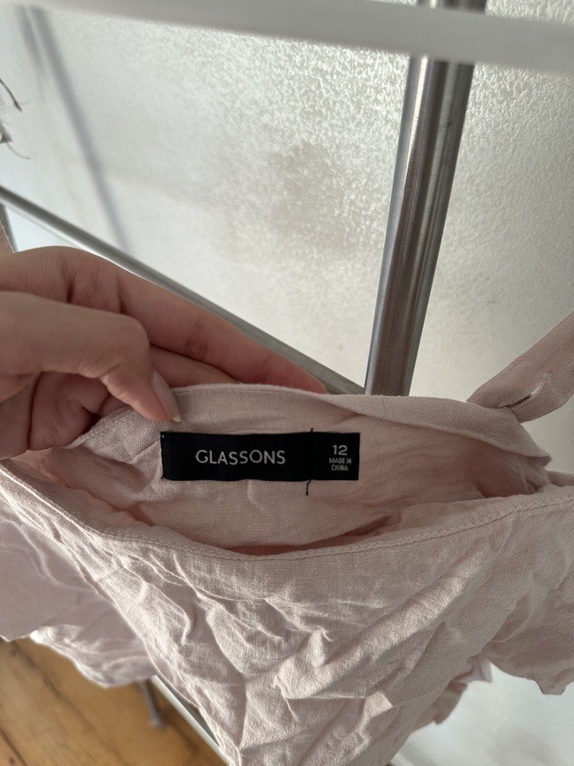Glassons Pink Top Size 12 (Category: Sleeveless) located in Quezon City. Submitted by cam.declutters (Listing ID 1437669101, Image 3). Description: - Glassons pink top - Size 12 - Wide straps with button details - Lightweight fabric - Perfect for warm weather.