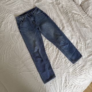 (Category: ) located in . Submitted by thewardrobe (Listing ID 1437667805, Image 1). Description: .