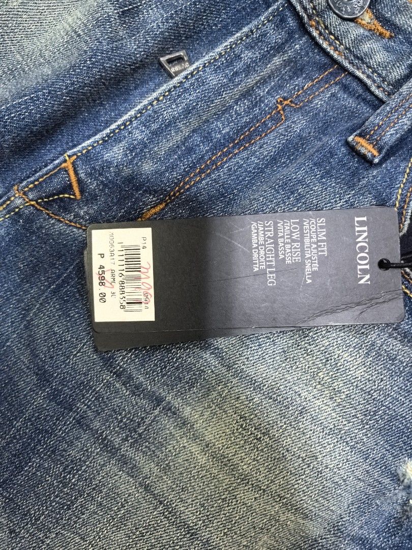 Guess Lincoln Slim Fit Jeans (Category: Jeans) located in Manila. Submitted by snooks1938 (Listing ID 1437668624, Image 3). Description: For Grab!! Guess LINCOLN jeans for men.. 100% Authentic or triple ur money.. MAKE AN offer I cannot refuse.. Free delivery.. Ty and God bless - Guess Lincoln slim fit jeans - Slim fit, low rise, straight leg - Distressed look with ripped details - Includes original tags - Classic blue denim color - Perfect for c