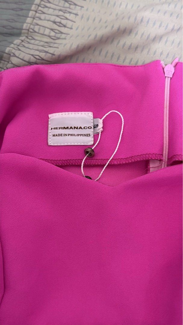 hermana.co Pink Dress (Category: Dresses) located in Manila. Submitted by blossm (Listing ID 1437593703, Image 2). Description: - HERMANA.CO pink dress - Square neckline - Short, puffy sleeves - Fitted bodice with flowing skirt - Includes matching belt - Made in the Philippines - Perfect for special occasions Never pa nagamit. Perfect pang samba 😍.