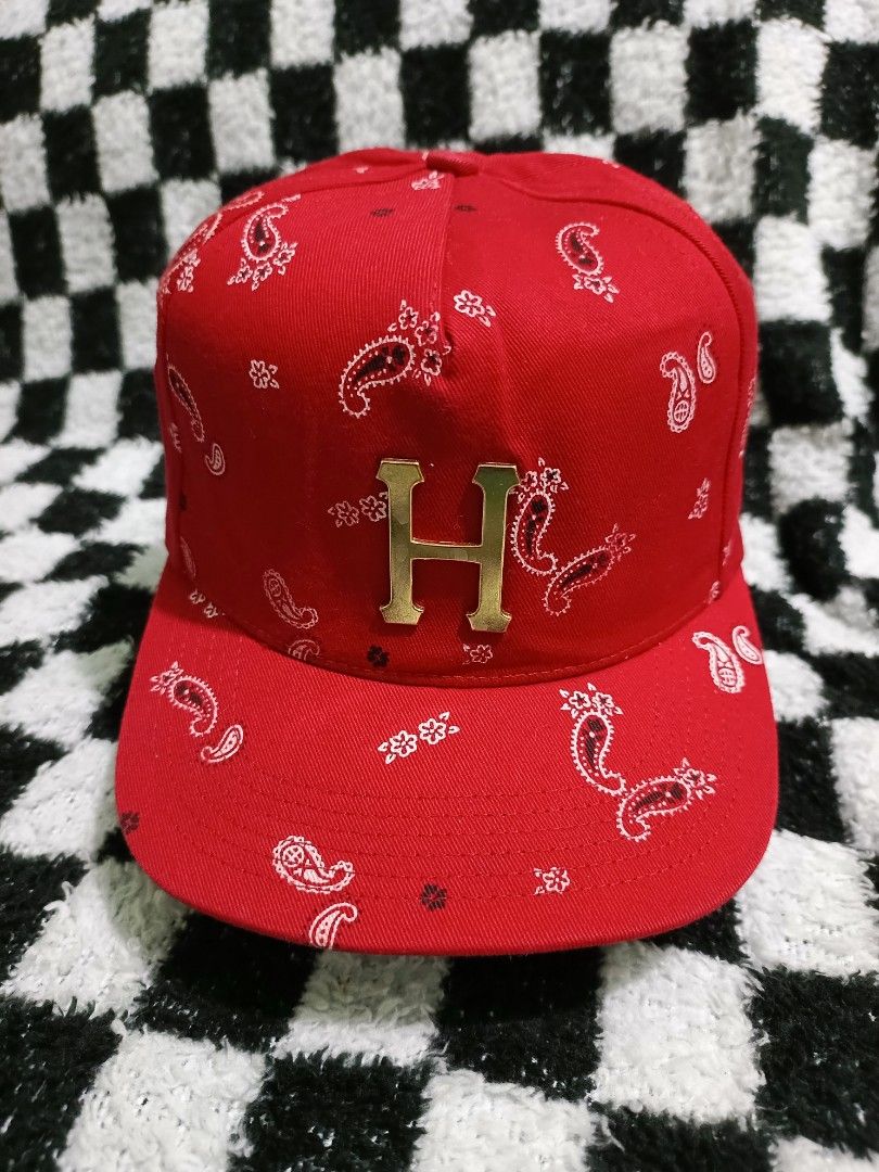 Huf bandana red dad hat cap (Category: Caps & Hats) located in Caloocan City. Submitted by shsgoods (Listing ID 1437582665, Image 1). Description: location: Karuhatan Valenzuela City.