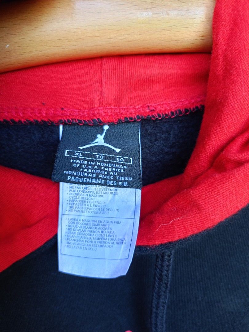 JORDAN (Category: Coats, Jackets and Outerwear) located in General Santos City (Dadiangas). Submitted by buriedalive08 (Listing ID 1437585393, Image 2). Description: JORDAN 20TH ANNIVERSARY HOODIE SIZE: XL ACTUAL DIMS: w" 25.5 L" 27 .5 Color rate: 10/10 issue cut sleeve🙁😅(left) dm to purchase!.
