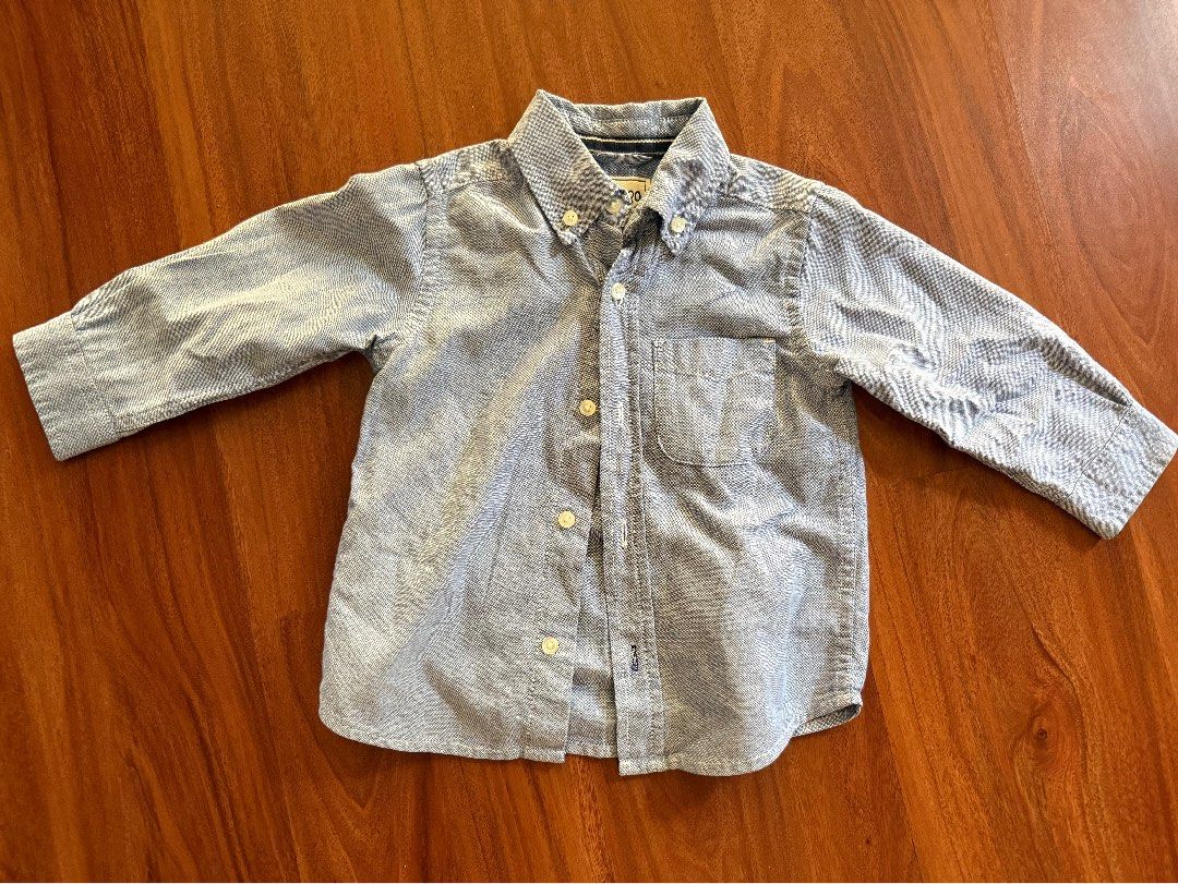 Kids blue long sleeve (Category: Babies & Kids Fashion) located in Makati City. Submitted by larcie (Listing ID 1437613024, Image 1). Description: Blue long sleeves 18-24M.