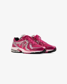(Category: ) located in . Submitted by hype_shoe (Listing ID 1437753442, Image 1). Description: .