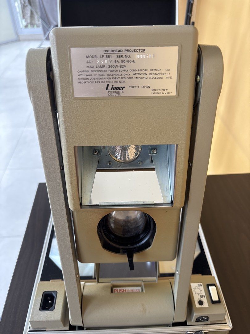 Lioner LP-851 Overhead Projector452901704786268163