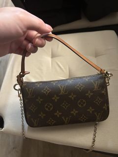 (Category: ) located in . Submitted by smilesssssis (Listing ID 1437639155, Image 1). Description: .