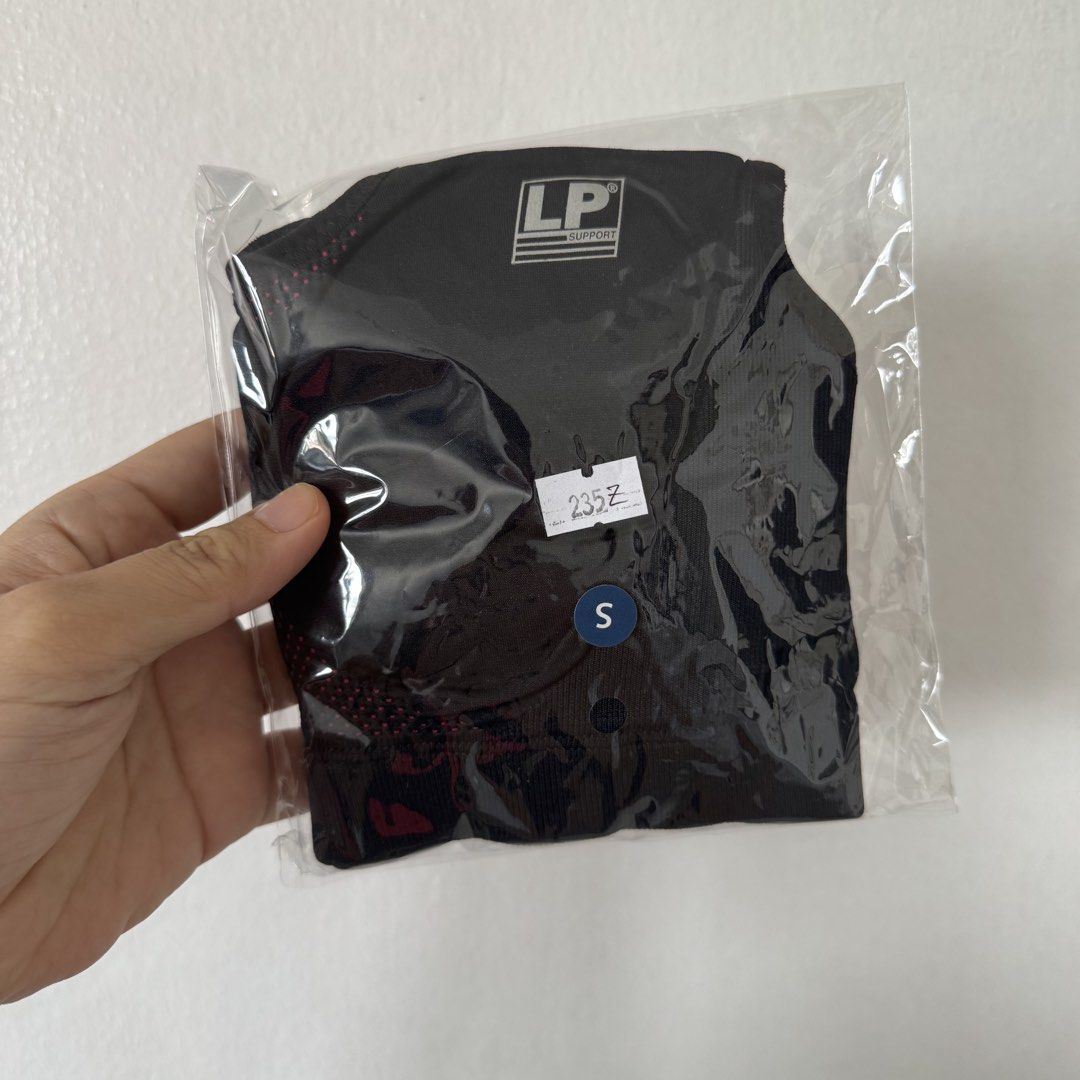 LP SUPPORT 235Z Compression Sports Bra 20pcs Bundle (Category: Braces, Support & Protection) located in Manila. Submitted by miskym (Listing ID 1437632447, Image 2). Description: Wholesale Price: 1,754.00/ea for 20pcs 1,864.00/ea for 10pcs 1,974.00/ea for 5pcs Retail Price: 2,193.00 Please refer to size chart for measurements All sizes are available ONHAND & READY TO SHIP!.