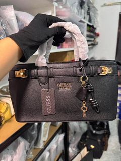 (Category: ) located in . Submitted by kellythrifts (Listing ID 1437726035, Image 1). Description: .
