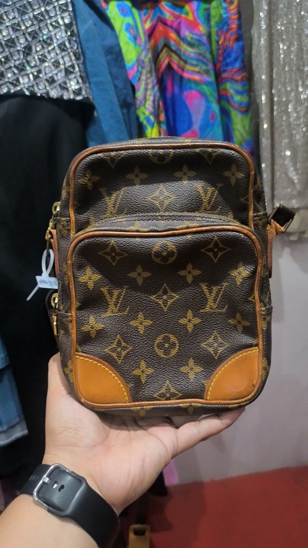 LV Amazon Monogram Cross Body Bag (Category: Luxury Bags & Wallets) located in Quezon City. Submitted by 88bagelya_ni_rhen88 (Listing ID 1437751669, Image 1). Description: .