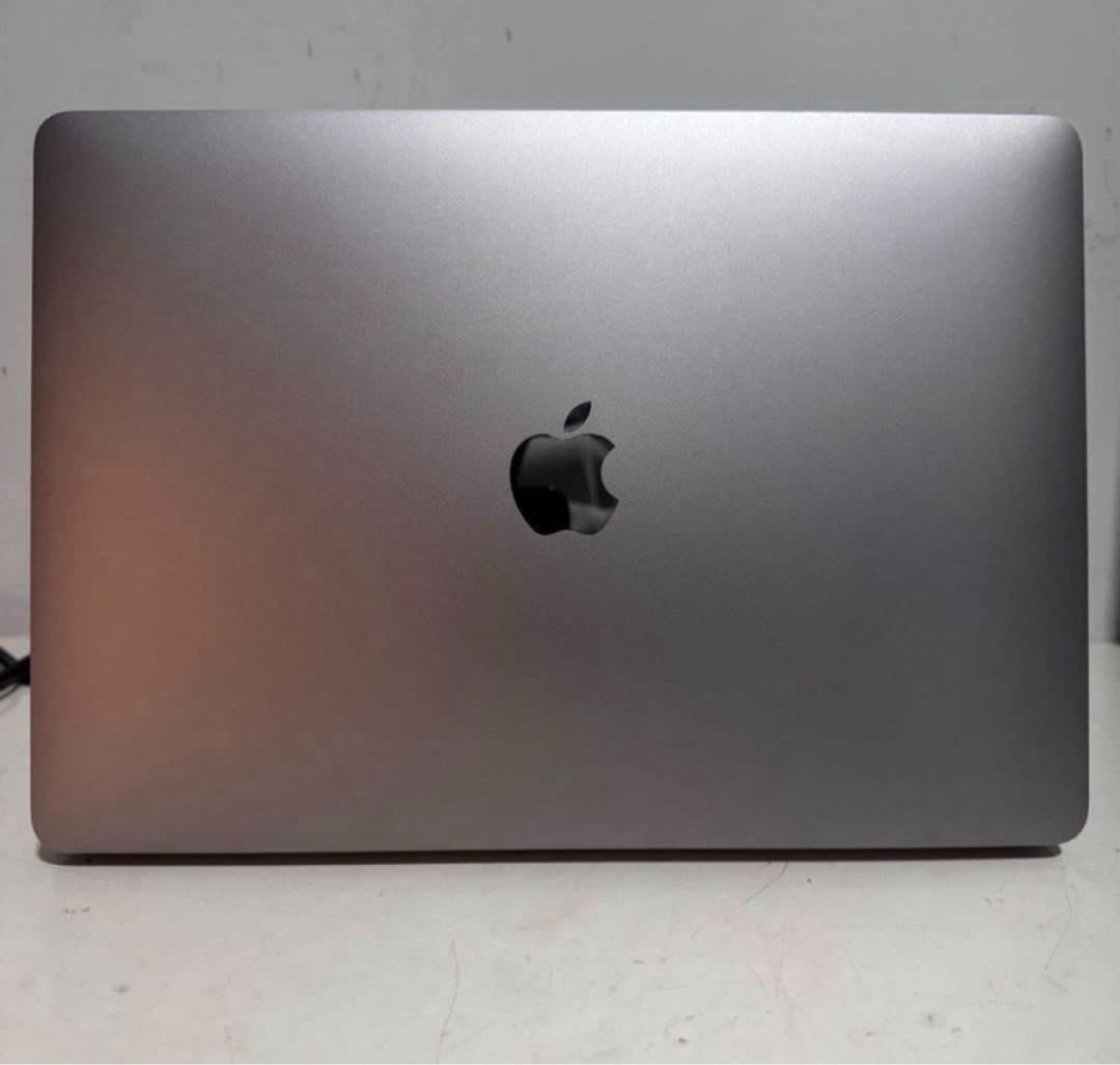 MacBook air 13 laptop453219984543600641