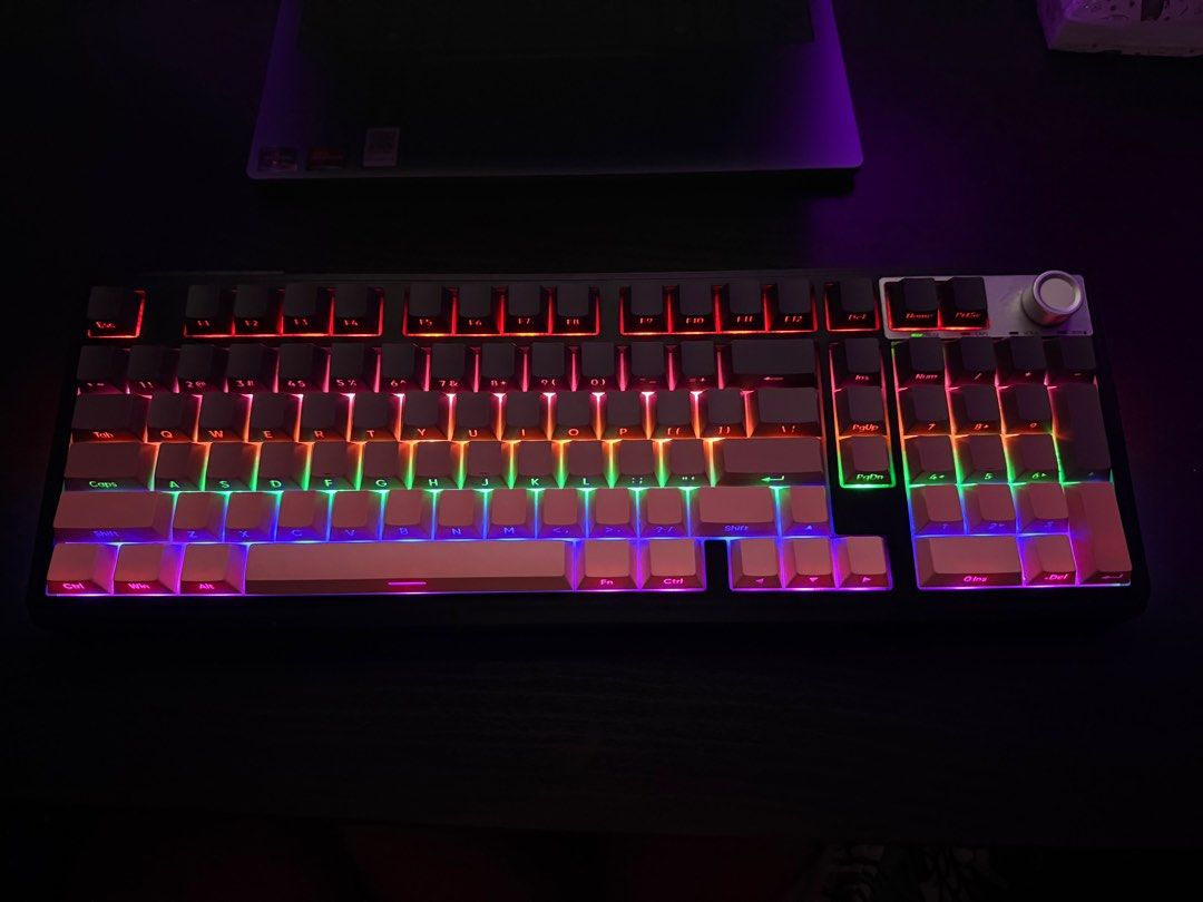 Mechanical Keyboard with RGB Lighting453335099051223043
