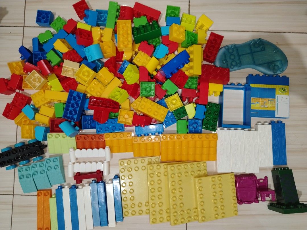 Mega Bloks Duplo Size (Category: Toys & Games) located in San Luis. Submitted by cknfaithtoysshop1831 (Listing ID 1437679912, Image 1). Description: .