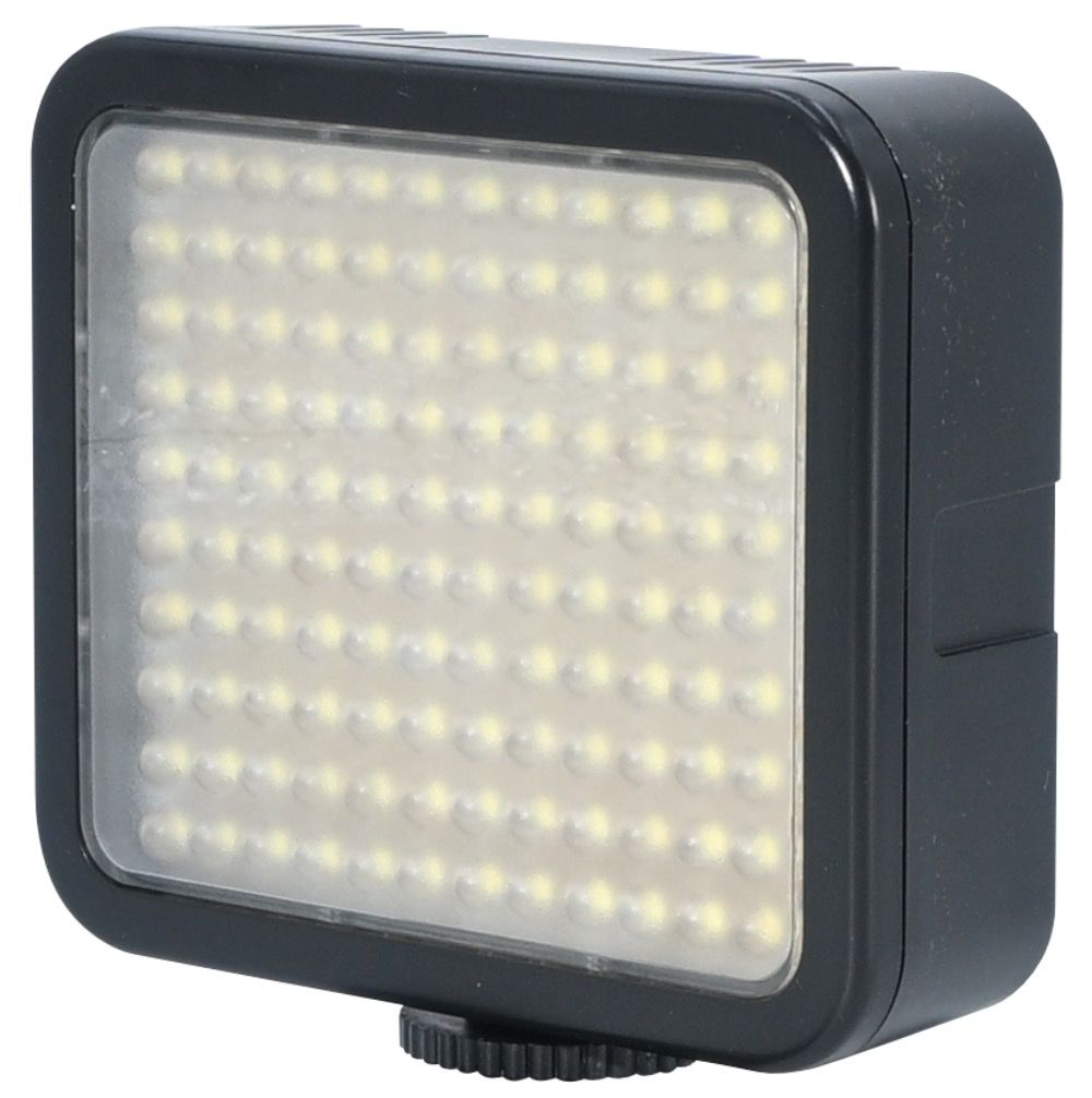 Mini LED Lights (Category: Lighting & Studio Equipment) located in Singapore. Submitted by mandasg (Listing ID 1437629206, Image 3). Description: VL-120 – 7.2W, 500LM, 5600K, 94x93x38mm, 140g - 4xAA Batteries VL-120B – 7.2W, 500LM, 5600K, 94x93x38mm, 155g - Built-in Lithium Battery.