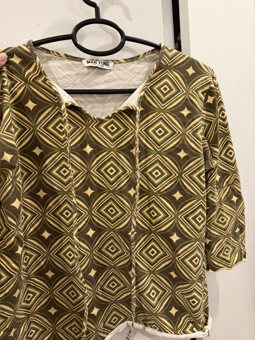 MOVING OUT SALE!! Geometric Print Top (Category: Shirts) located in Paranaque City. Submitted by mandsss21 (Listing ID 1437722040, Image 2). Description: So cute and chic :)) .