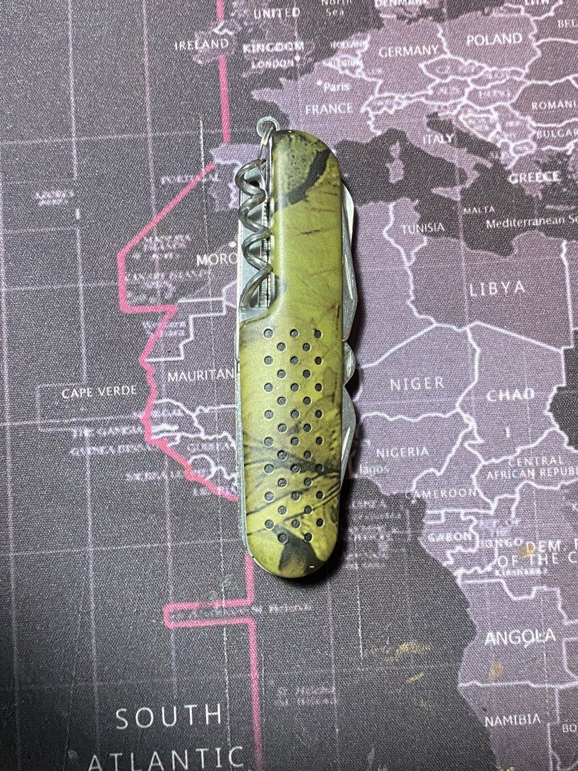 Multifunctional Blade Army Knife (Category: Knives & Chopping Boards) located in Cavite. Submitted by lymseven (Listing ID 1437623622, Image 1). Description: Over 10+ functions. Can opener, knife blade, screwdriver, etc. Markings. Barely Used. Good Condition.