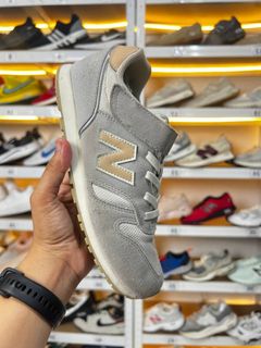 (Category: ) located in . Submitted by soletrip_footwear_trading (Listing ID 1437626502, Image 1). Description: .