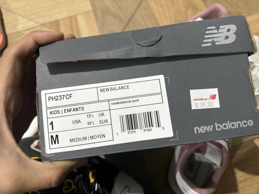 New Balance for Kids (Category: Sneakers) located in Manila. Submitted by marymaemaine (Listing ID 1437730209, Image 3). Description: - bought from Singapore🇸🇬 - legit New Balance - comes with a box Feel free to ask me if you have any questions!😊.