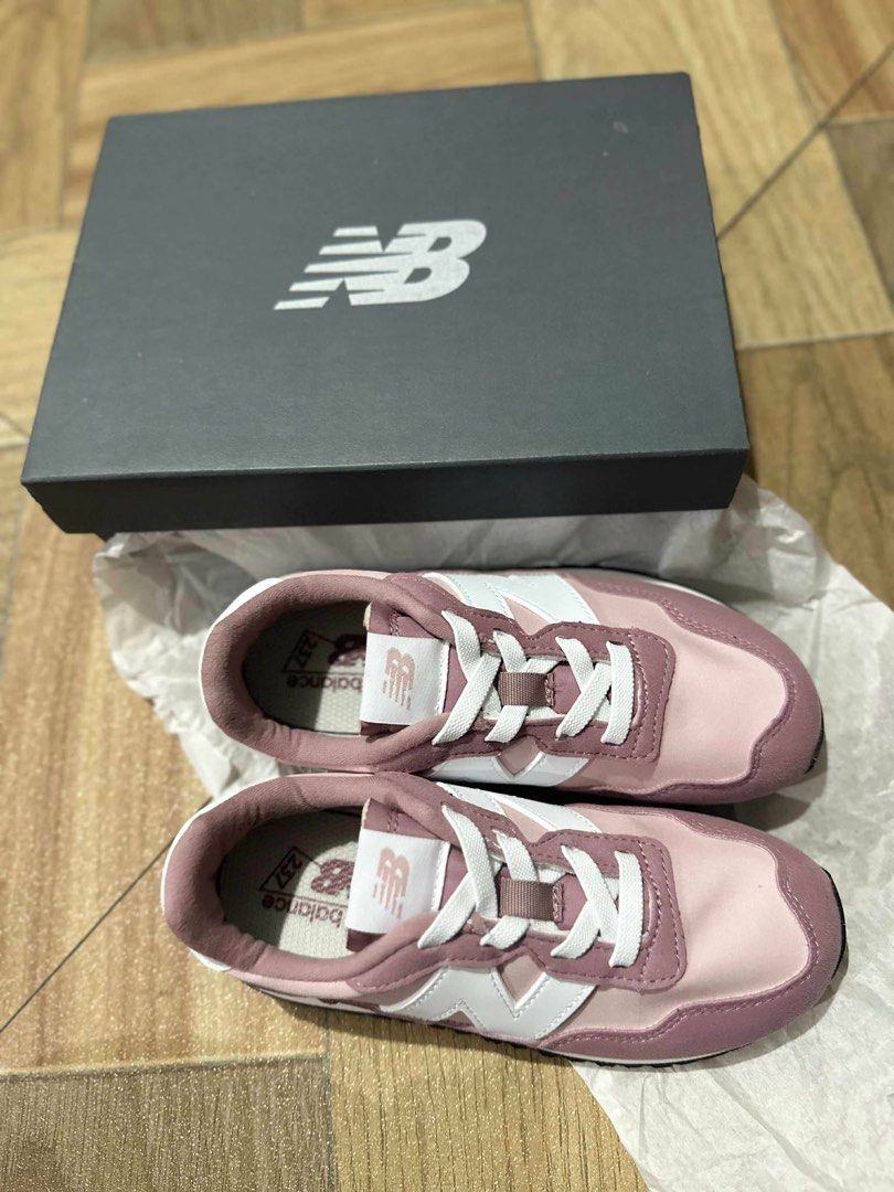 New Balance for Kids (Category: Sneakers) located in Manila. Submitted by marymaemaine (Listing ID 1437730209, Image 1). Description: - bought from Singapore🇸🇬 - legit New Balance - comes with a box Feel free to ask me if you have any questions!😊.