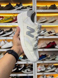 (Category: ) located in . Submitted by soletrip_footwear_trading (Listing ID 1437660232, Image 1). Description: .