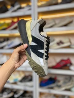 (Category: ) located in . Submitted by soletrip_footwear_trading (Listing ID 1437634034, Image 1). Description: .
