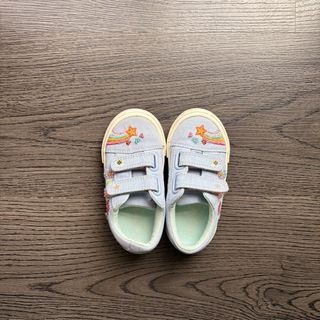 (Category: ) located in . Submitted by booksnwears (Listing ID 1437600468, Image 1). Description: .