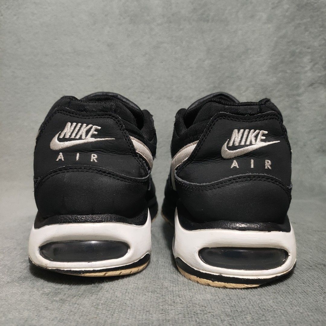 Nike Air Max - 42.5 EUR (Category: Sneakers) located in Iligan City. Submitted by uishoe (Listing ID 1437732646, Image 3). Description: Very Good Condition Heel Drags, No Other Issue 42.5 EUR , 9 US + P150 SF for Shipping.