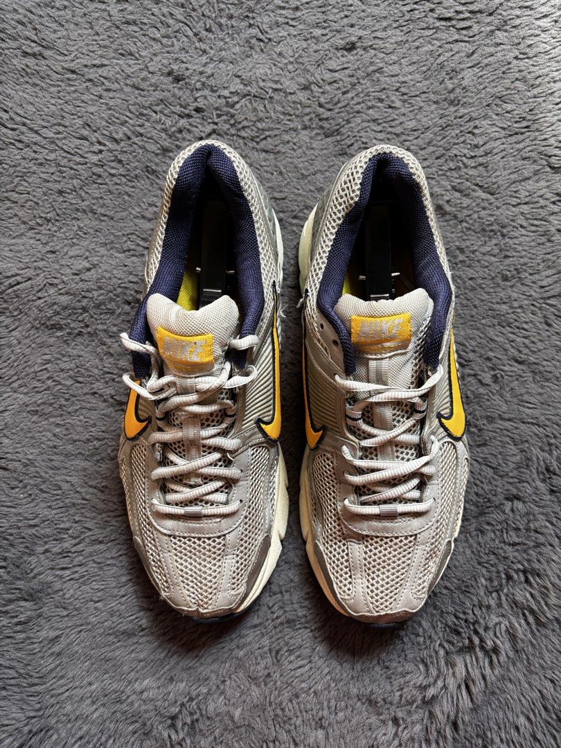 Nike Vomero 5 Sneakers (Category: Sneakers) located in Manila. Submitted by loots_by_d (Listing ID 1437718109, Image 2). Description: - Nike Air Zoom Vomero 5 sneakers - Color: Silver and yellow - Features: Mesh upper, yellow swoosh, cushioned sole VOMERO 5 Us 9.5/ Euro 43/ 27.5Cm ✅ Excellent Condition ✅ Tiny Fixed Mesh ✅ Authentic ✅ Free Shipping .