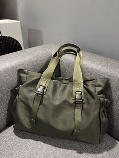 (Category: ) located in . Submitted by krish.preloved (Listing ID 1437659020, Image 1). Description: .