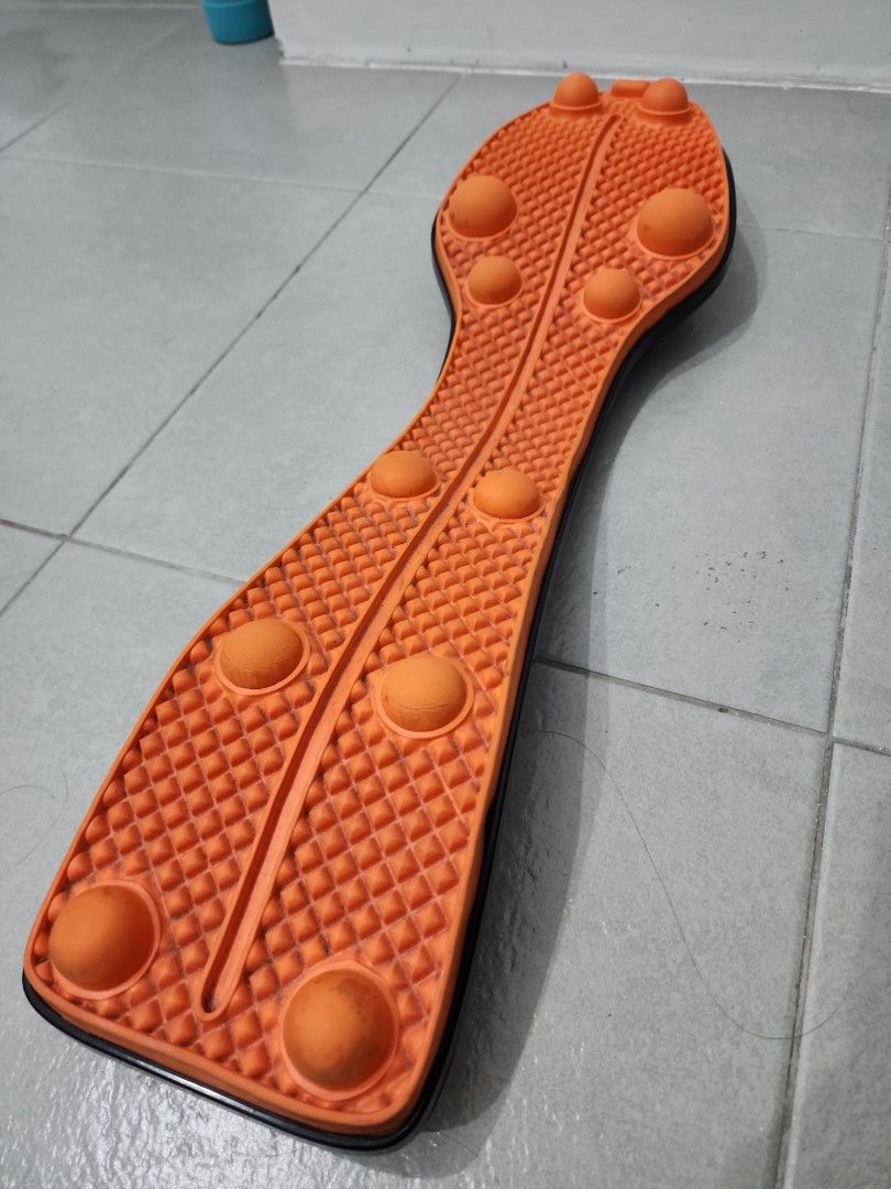 Original Kickstarter Trigger Point Rocker / Back Support (Category: Massage Devices) located in Makati City. Submitted by tongpatsu (Listing ID 1437643166, Image 3). Description: Selling my pre-loved Trigger Point Rocker / back support from Kickstarter. Great for back support, posture support, and helping ease tension from long hours of sitting, working, or driving. Details: - From Kickstarter - Trigger Point Rocker / back support - Can help supp