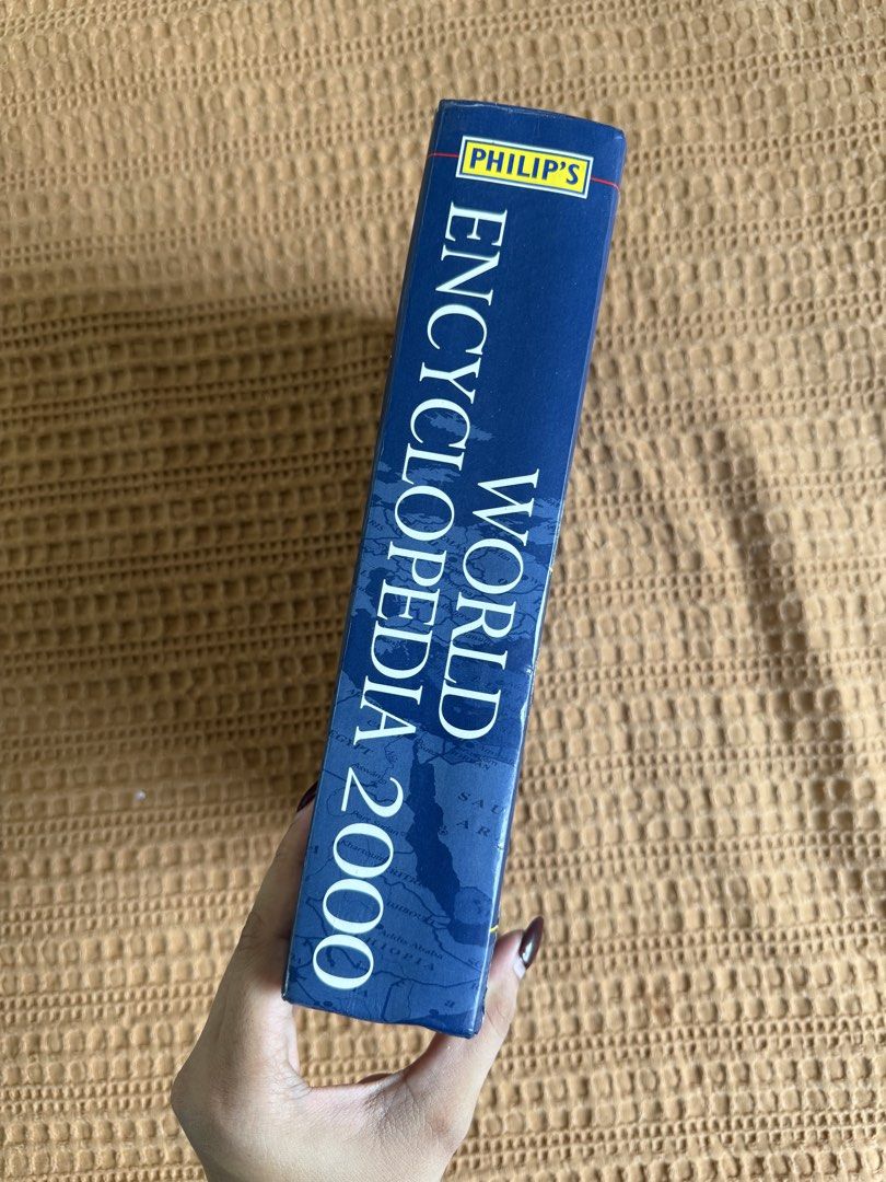 Philips World Encyclopedia 2000 / Reference / Educational (Category: Textbooks) located in Orani. Submitted by dohertytt (Listing ID 1437670484, Image 2). Description: .