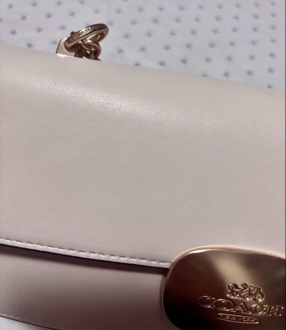 Preloved Eliza Flap Bag (Category: Shoulder Bags) located in Malolos. Submitted by cheerz21 (Listing ID 1437691178, Image 3). Description: Preloved Cøäch Eliza Bag w/ gold hardware No flaws/ issues, exact photos are posted Barely used Can be used as shoulder bag, hand bag and cross body bag RFS: decluttering #coachbag #coach #handbag #shoulderbag #crossbodybag #womensbag #ladiesbag.