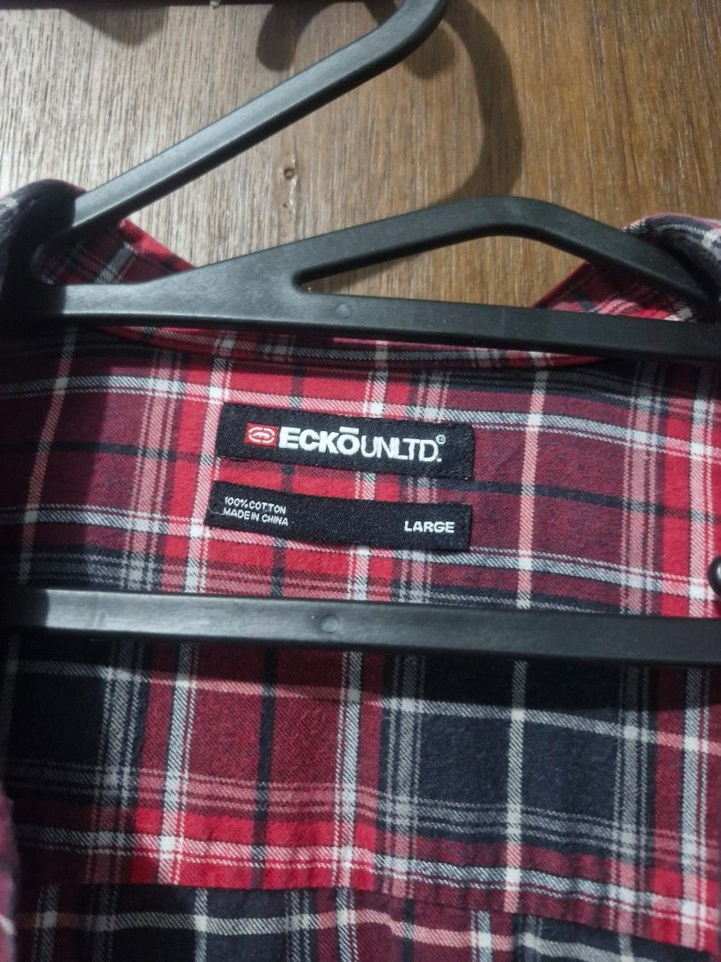 Red and Black Flannel (Category: Tshirts & Polo Shirts ) located in Manila. Submitted by veraklari41890 (Listing ID 1437744415, Image 2). Description: - red and black flannel - with tags and replacement buttons - size: L.