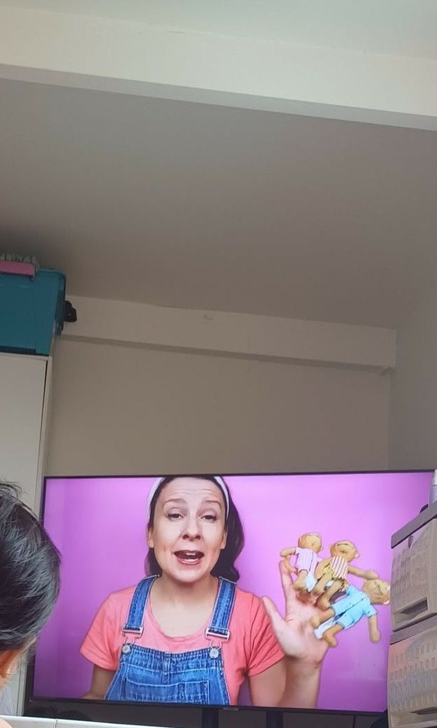 Samsung AU7000 55" Smart TV (Category: TV) located in Manila. Submitted by cjmndy (Listing ID 1437732101, Image 2). Description: 🚨 RUSH SALE 🚨 Samsung 55” 4K Smart TV (AU7000) + FREE Heavy-Duty TV Stand 📺 55” Samsung Crystal UHD 4K Smart TV ✔️ Smart TV (Netflix, YouTube ready) ✔️ Clear 4K display ✔️ No issues — working perfectly ✔️ Well maintained ❌️ No remote 🎁 FREE heavy-duty TV stand (matibay, tipid space) 💰 ₱16,000 (LAST PRICE / rush — n