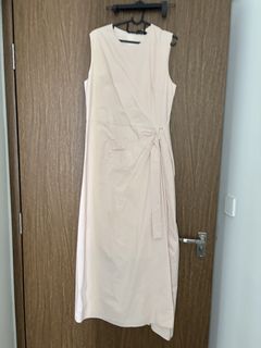 (Category: ) located in . Submitted by styleherfamous (Listing ID 1437645733, Image 1). Description: .