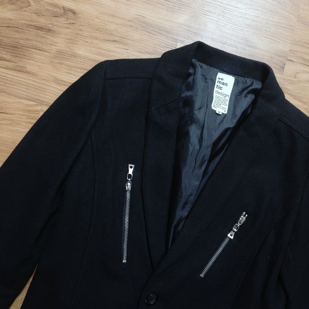 SEMANTIC DESIGN BLAZER JACKET (Category: Coats, Jackets and Outerwear) located in Klang. Submitted by hiphop_locker (Listing ID 1437726994, Image 2). Description: Condition 9/10 Size M Pit 19 Length 30 RM85 INC POSTAGE ✅ . QRPAY & SPAYLATER ACCEPTED ✅.