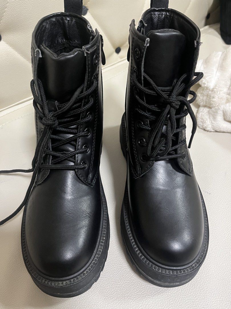 Sofab! platform boots (Category: Boots) located in Manila. Submitted by declutteringblob (Listing ID 1437642137, Image 2). Description: .