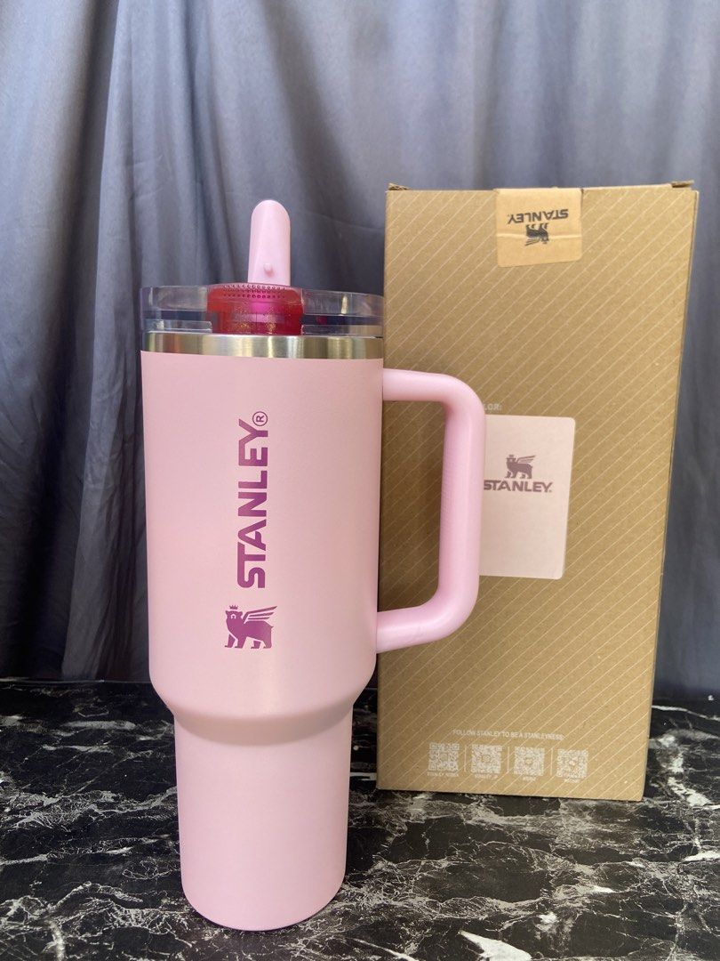 Stanley Quencher 40oz (Category: Everything Else Others) located in General Trias. Submitted by zenderella (Listing ID 1437620670, Image 2). Description: .