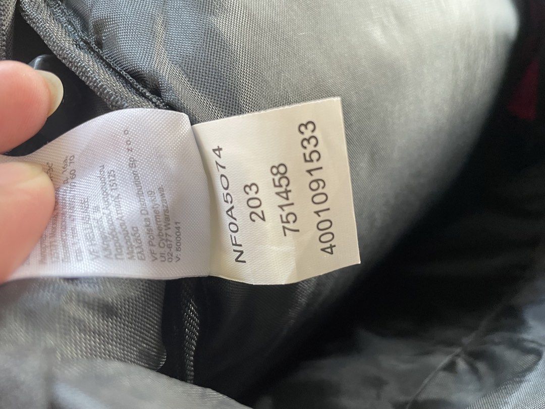 Supreme x The North Face Expedition Backpack (Category: Backpacks) located in Manila. Submitted by nina122386 (Listing ID 1437643753, Image 3). Description: .