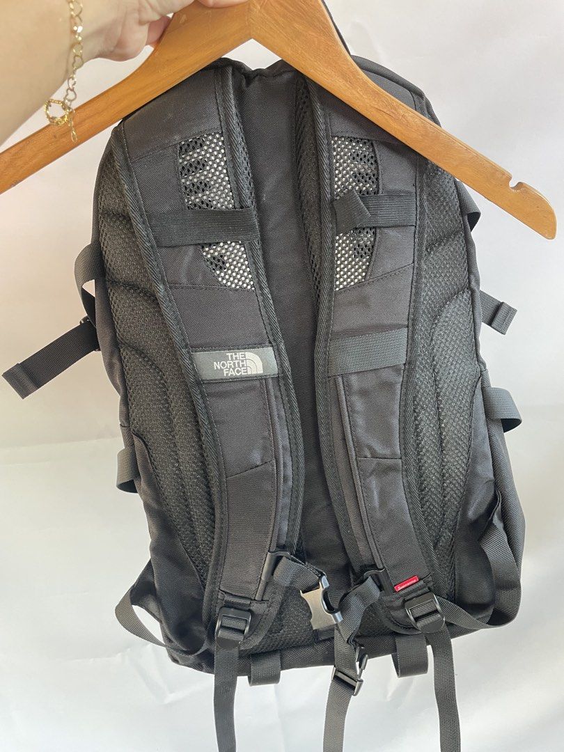 Supreme x The North Face Expedition Backpack (Category: Backpacks) located in Manila. Submitted by nina122386 (Listing ID 1437644093, Image 2). Description: .