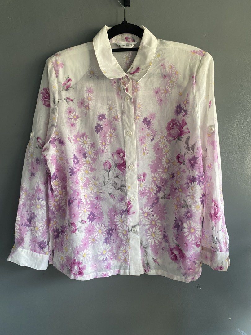 Sweet floral shirt (Category: Longsleeves) located in Cebu City. Submitted by janb85 (Listing ID 1437641528, Image 2). Description: Lightweight cotton fabric. Some sheerness to it. Very breathable. Ideal for medium to semi large. With shoulder pads. Perfect classy and feminine looked tucked into a tight pencil skirt or trousers. .