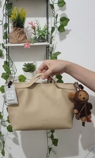 (Kategori: ) berada di . Dikirim oleh belvinstudio11 (ID iklan 1431294334, Gambar 1). Deskripsi: .