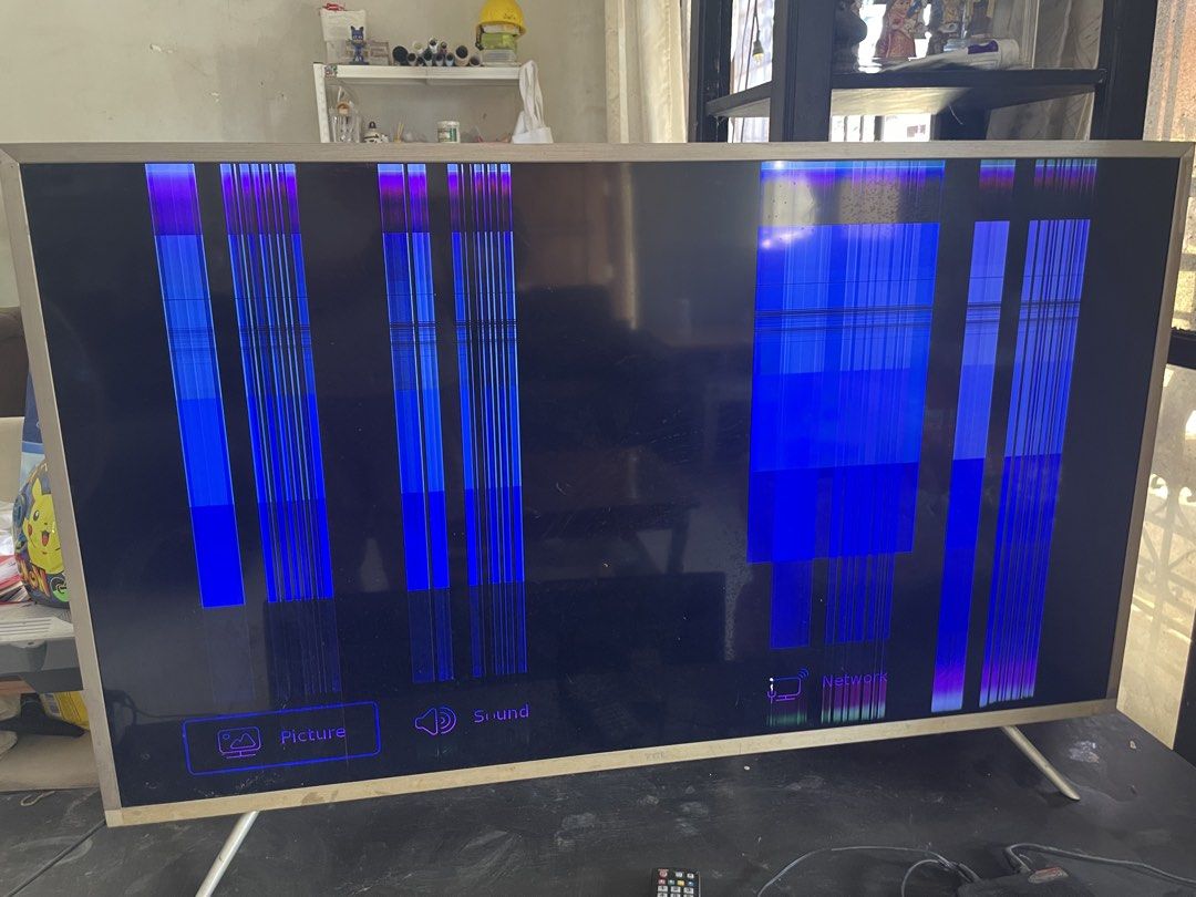 TLC SMART TV DEFECTIVE (Category: TV) located in Las Pinas. Submitted by lauricontapay (Listing ID 1437643787, Image 3). Description: Defective screen naglalaro lang ng ps4 biglang naging ganyan ₱750 TCL Model LED49P2US Smart tv Multiple HDMI ports (including 2.1), USB ports, LAN/Ethernet, Bluetooth, and built-in dual-band Wi-Fi..