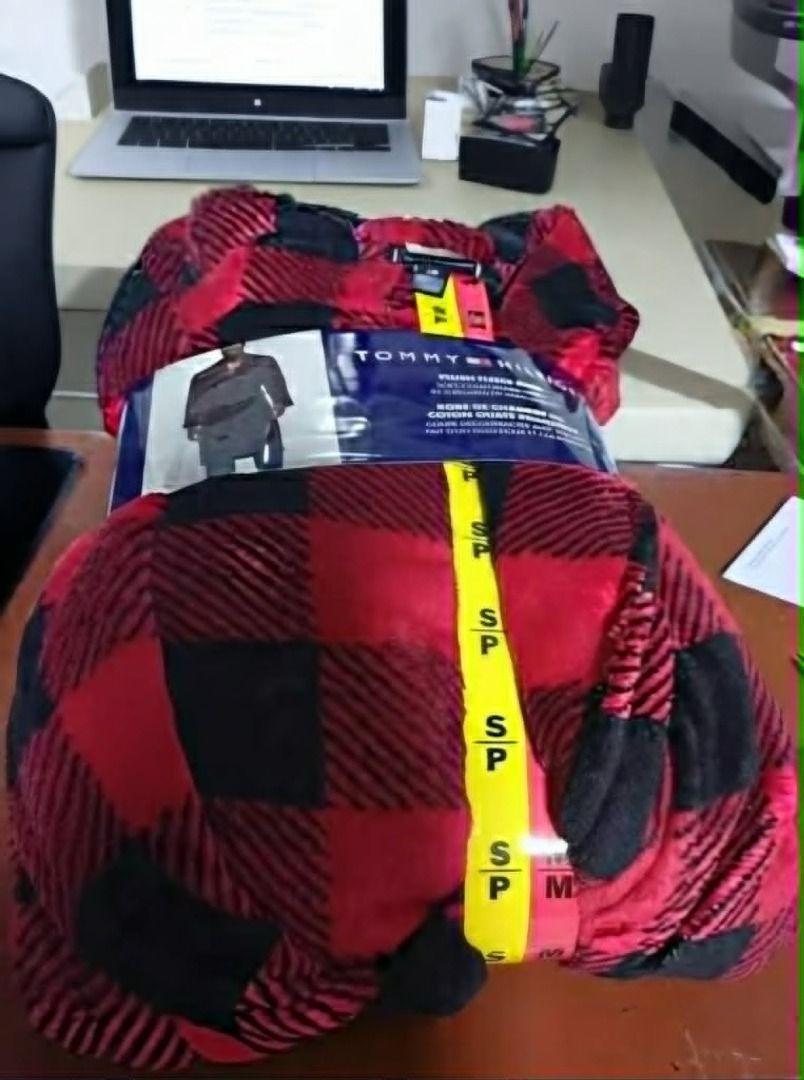 Tommy Hilfiger fleece bathrobe (Category: Coats, Jackets and Outerwear) located in Marikina City. Submitted by aniroc1209 (Listing ID 1437598532, Image 1). Description: - Brand new Tommy Hilfiger Bathrobe - Classic red and black plaid design - Made of plush fleece material - Still in original packaging with tags - Size: SP/M rfs: wrong size.