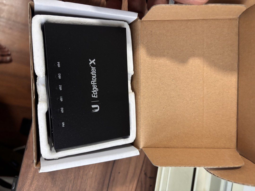 Ubiquiti EdgeRouter X - Advanced Gigabit Ethernet Router452995287730114561