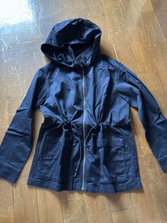 (Category: ) located in . Submitted by shoplecloset (Listing ID 1437643931, Image 1). Description: .