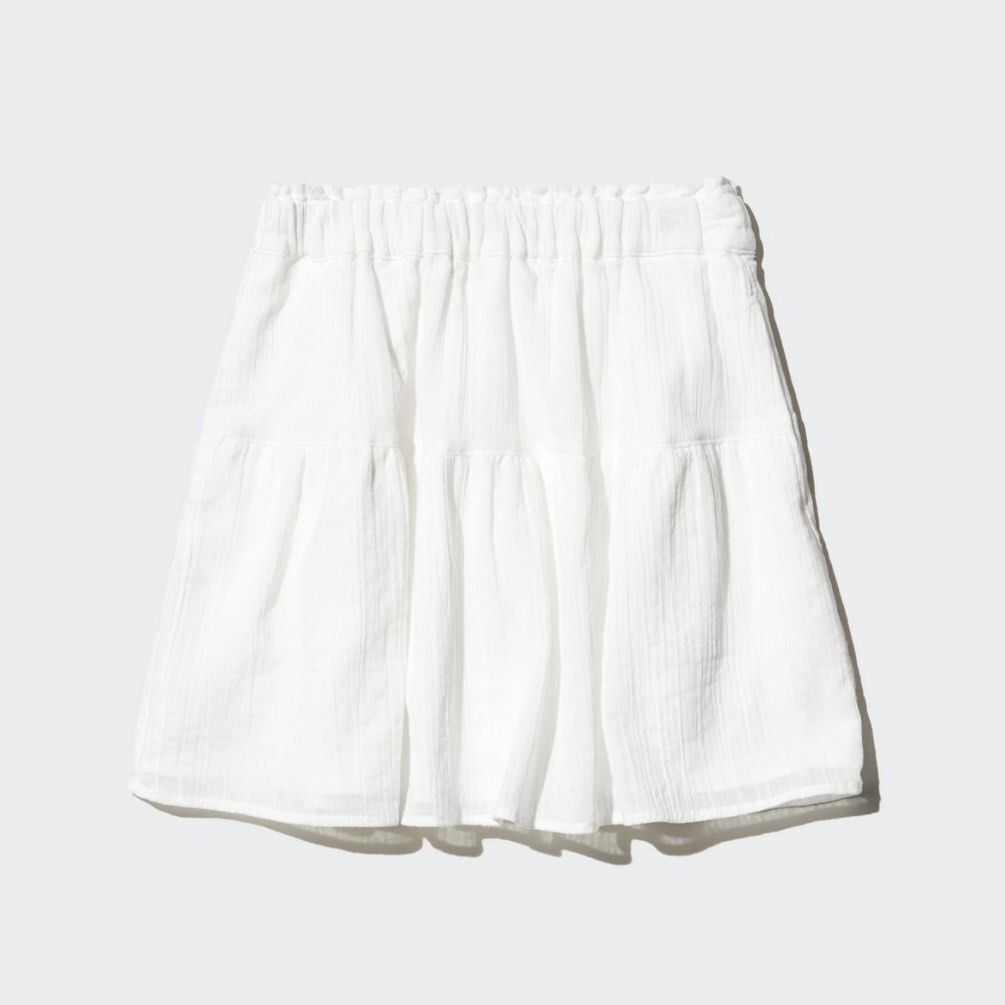 Uniqlo Tiered Mini Skirt (Category: Skirts) located in Quezon City. Submitted by t0fuu (Listing ID 1437728022, Image 1). Description: Fits XS-S Rfs: Decluttering Never worn.